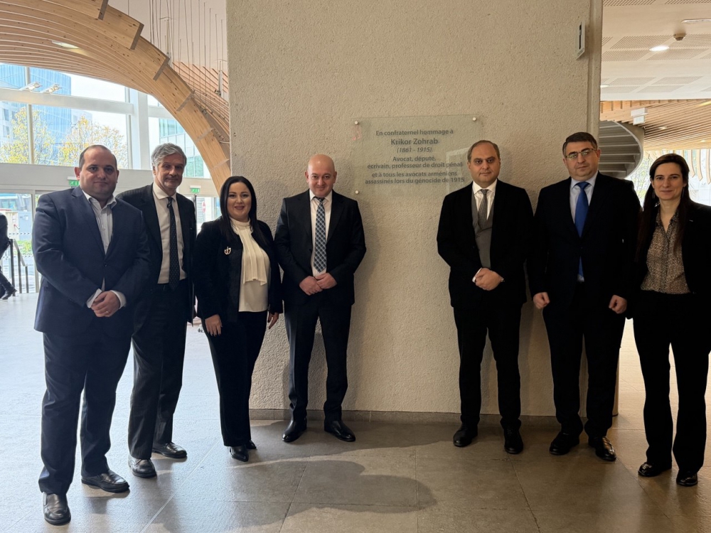 ՓԱՍՏԱԲԱՆՆԵՐԻ ՊԱԼԱՏԻ ՊԱՏՎԻՐԱԿՈՒԹՅՈՒՆԸ ՄԱՍՆԱԿՑԵԼ Է ՓԱՐԻԶԻ ԵՎ Օ ԴԸ ՍԵՆԻ ՓԱՍՏԱԲԱՆՆԵՐԻ ՄԻՈՒԹՅՈՒՆՆԵՐԻ ՀԱՄԱԺՈՂՈՎՆԵՐԻՆ